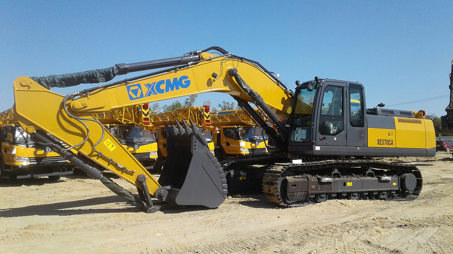 Гусеничный экскаватор XCMG XE370CА