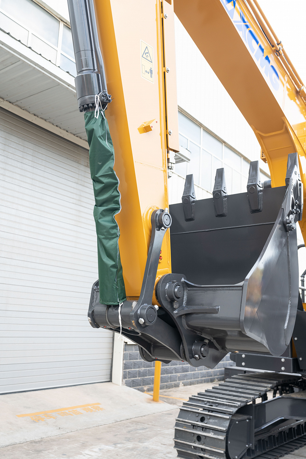 Гусеничный харвестер XCMG XE225F