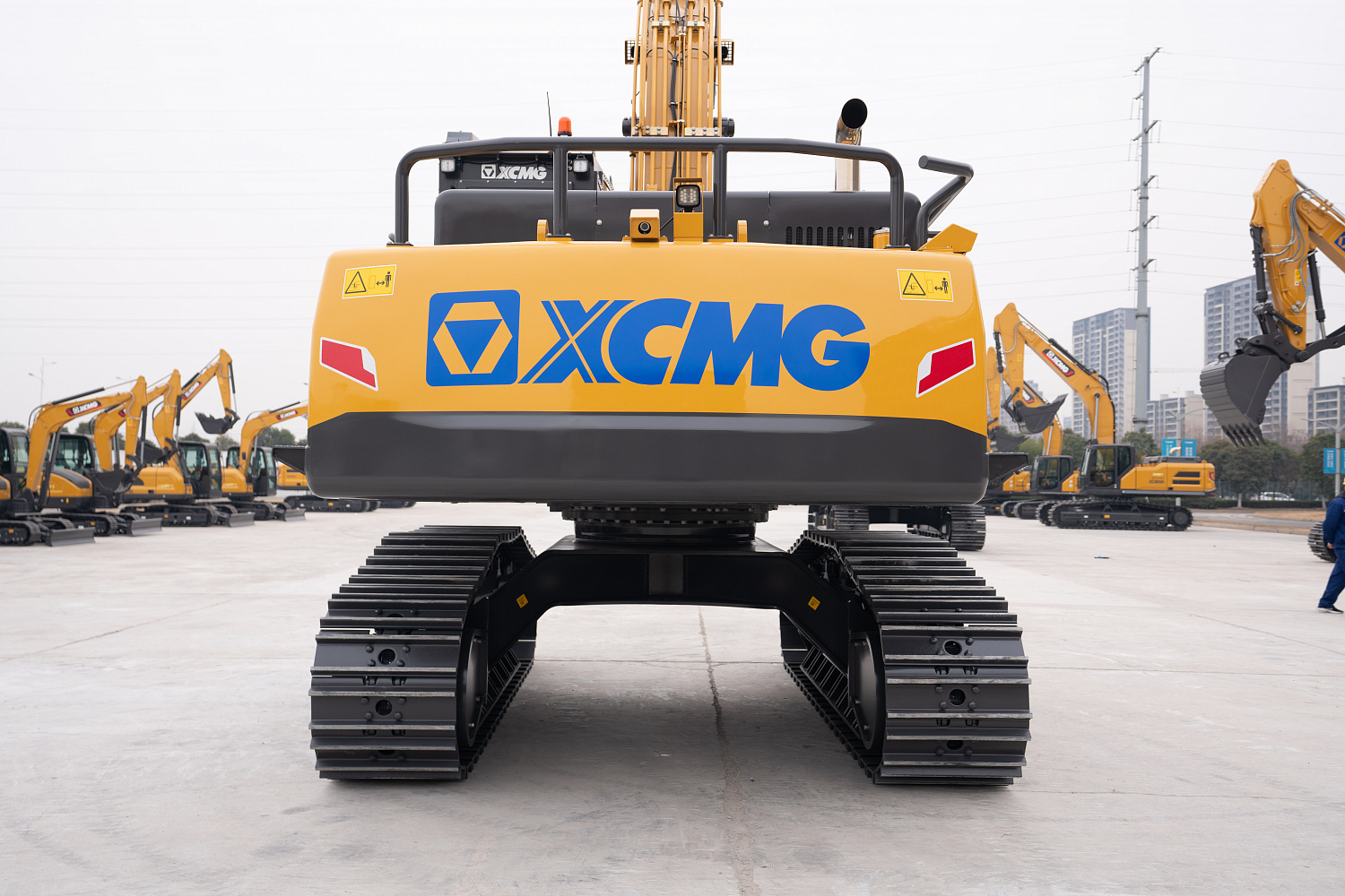 Гусеничный харвестер XCMG XE300UF