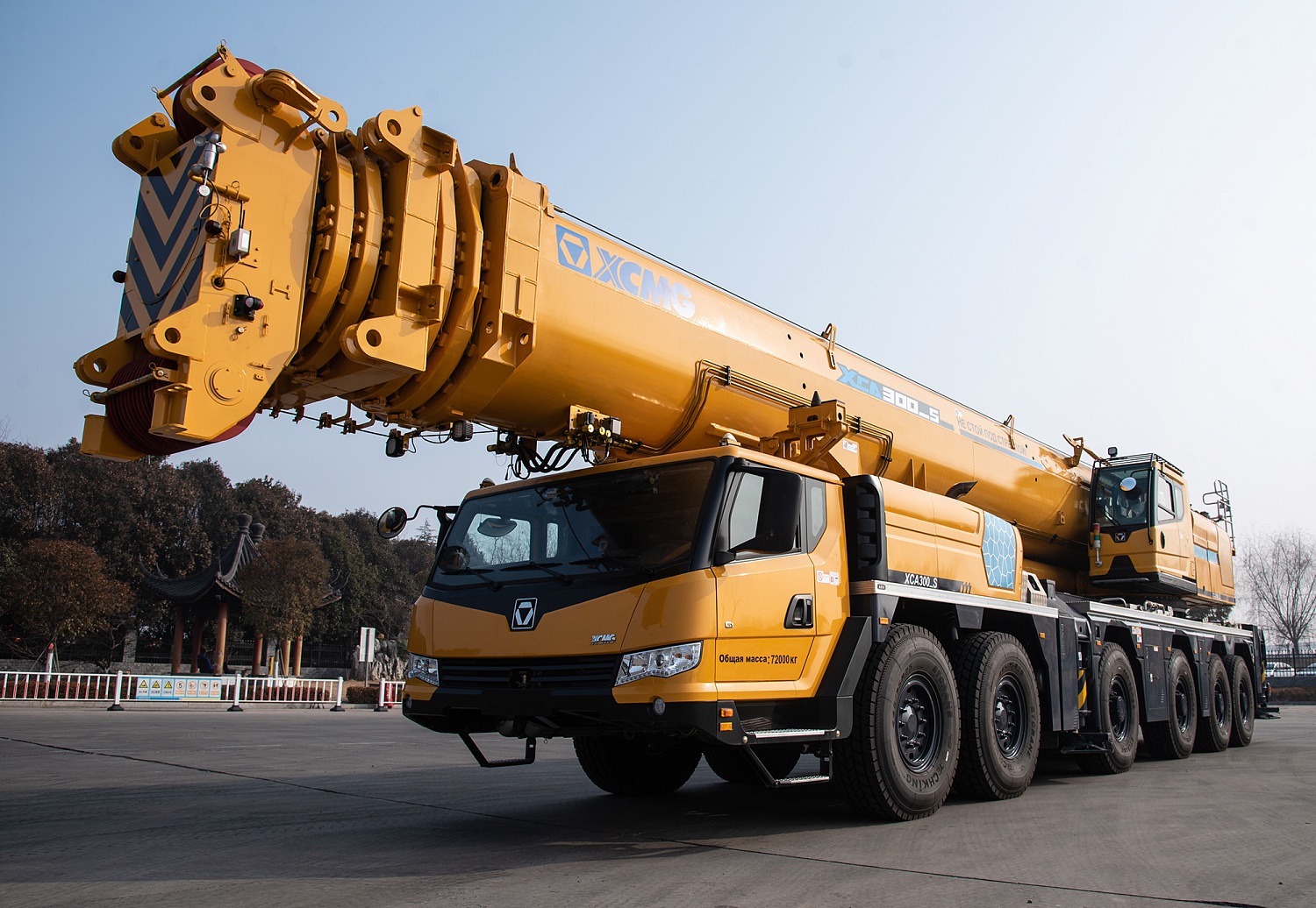 Вседорожный кран XCMG XCA300_S