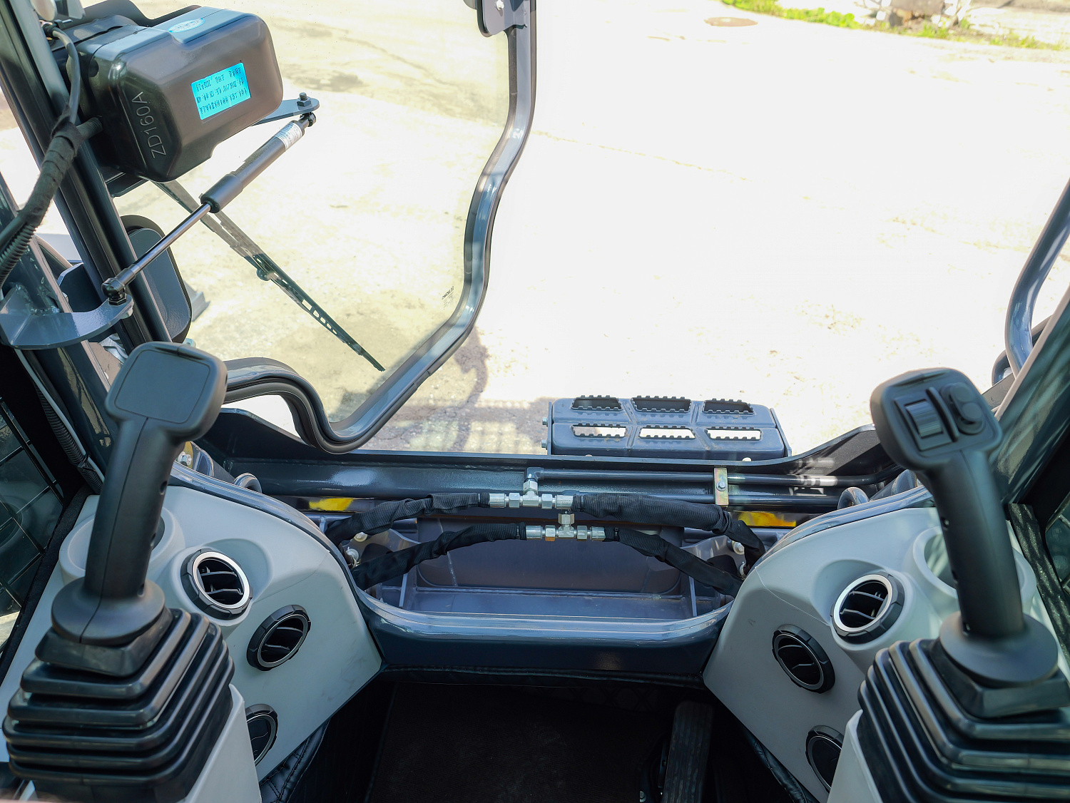 Мини-погрузчик XCMG SR740RU