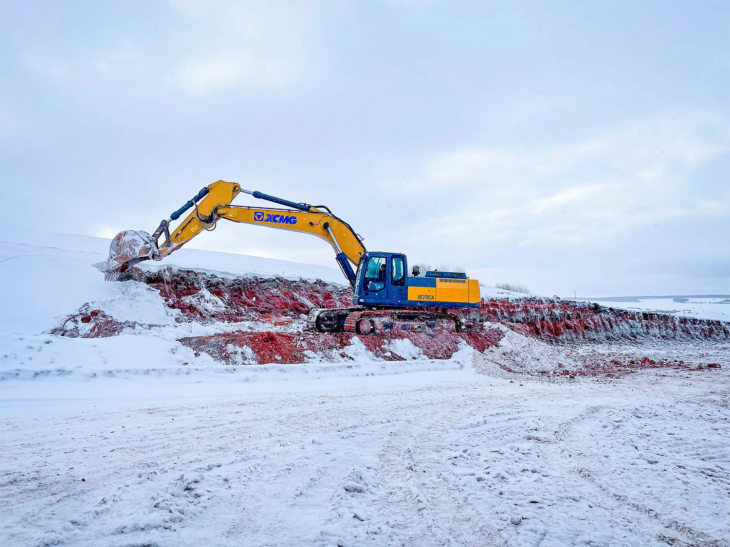 Гусеничный экскаватор XCMG XE370CА